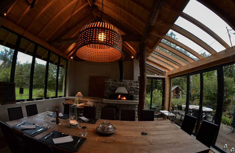 La Cle des Bois - Chambres d'hôtes à Bourg d Oisans cuisine d'été table d'hôtes en Oisans